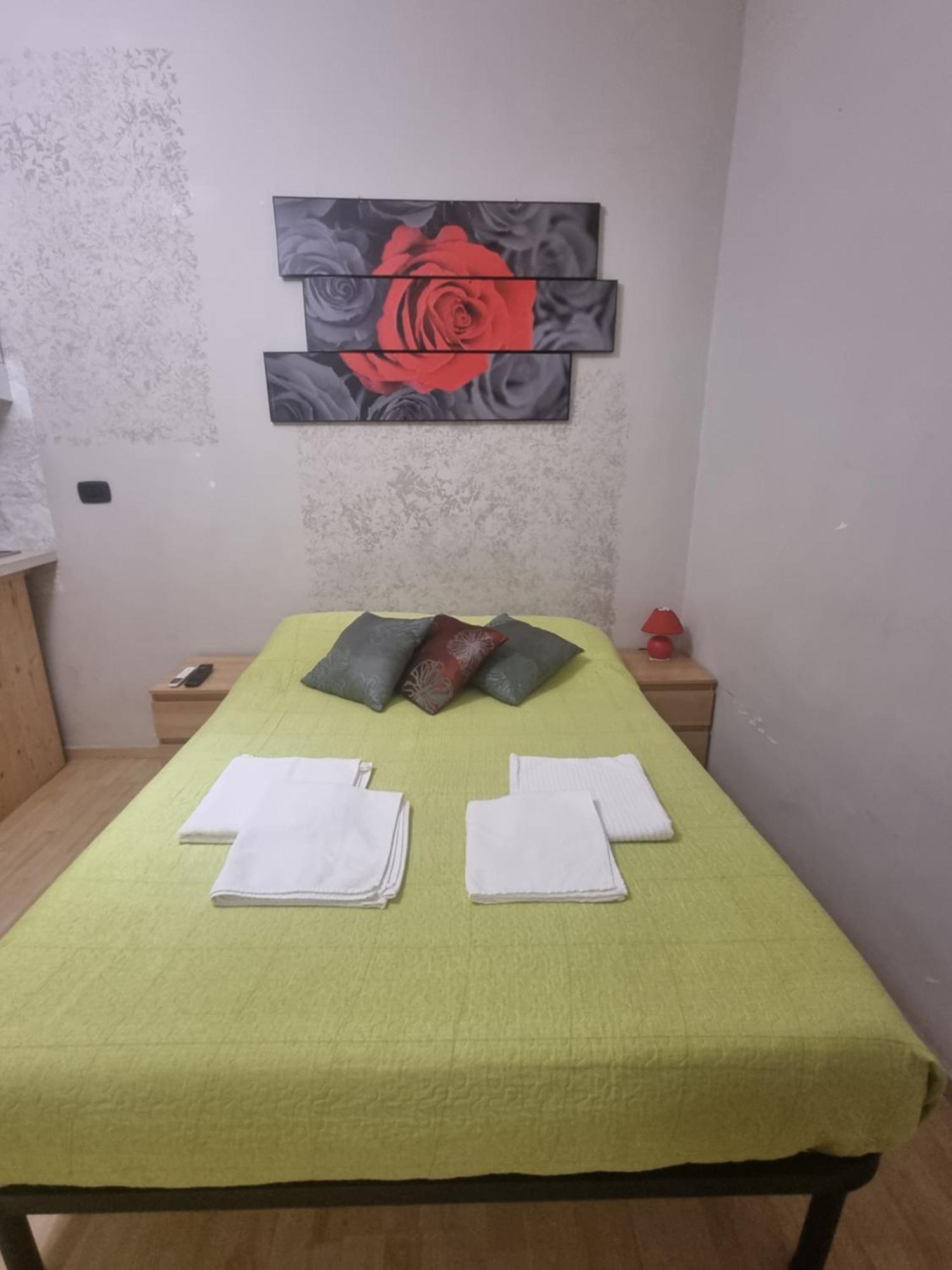 Red Rose Bed & Breakfast โรม ภายนอก รูปภาพ